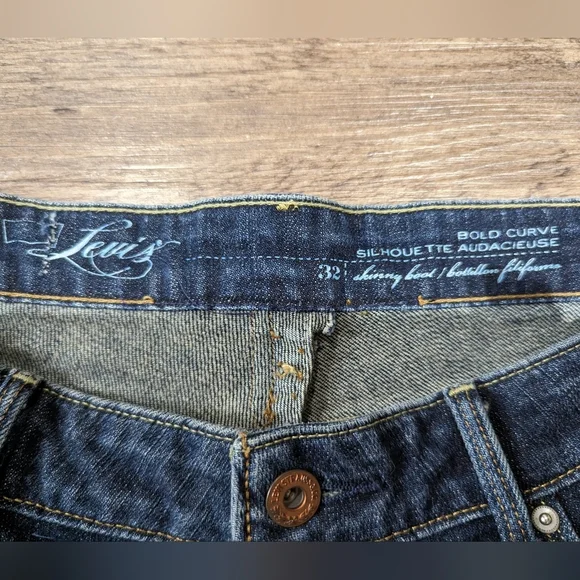 Levi's Bootcut Jeans - Picture 4 of 7